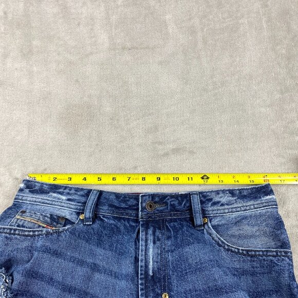 Vintage Diesel Industry Baggy Jeans 33 Blue Denim All Day Comfort Distressed Hem - Picture 9 of 14